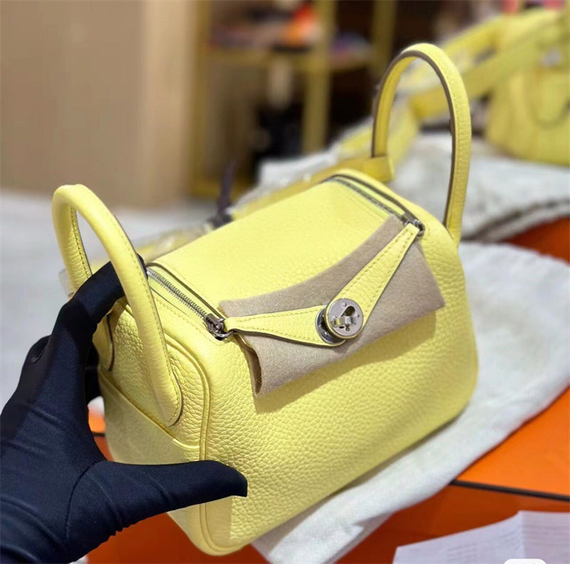 Streamlined handbag styled for everyday wear