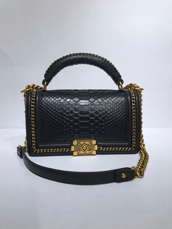  women's handbag, mid design, view 1