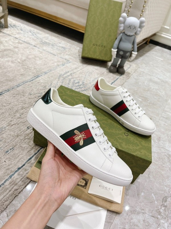 Gucci two-tone luxury sneakers view 8 breathable knit upper