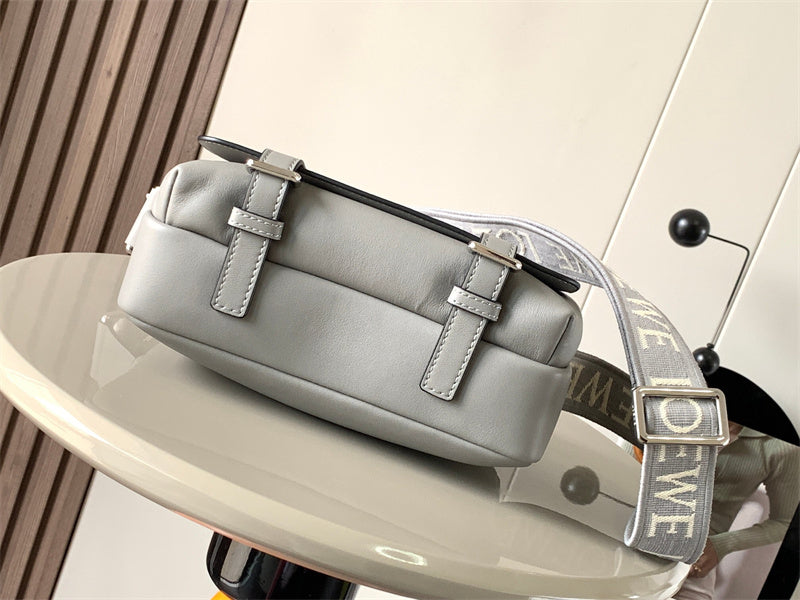 Ziva's Charm handbag – carry view (23cm*18cm*9cm)