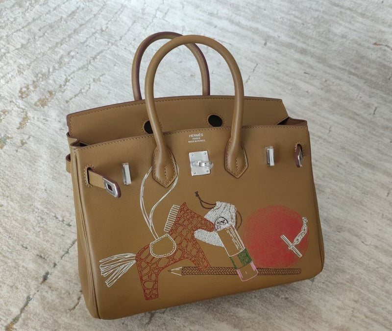 Smart handbag styled for everyday wear
