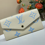  Structured crossbody bag front view