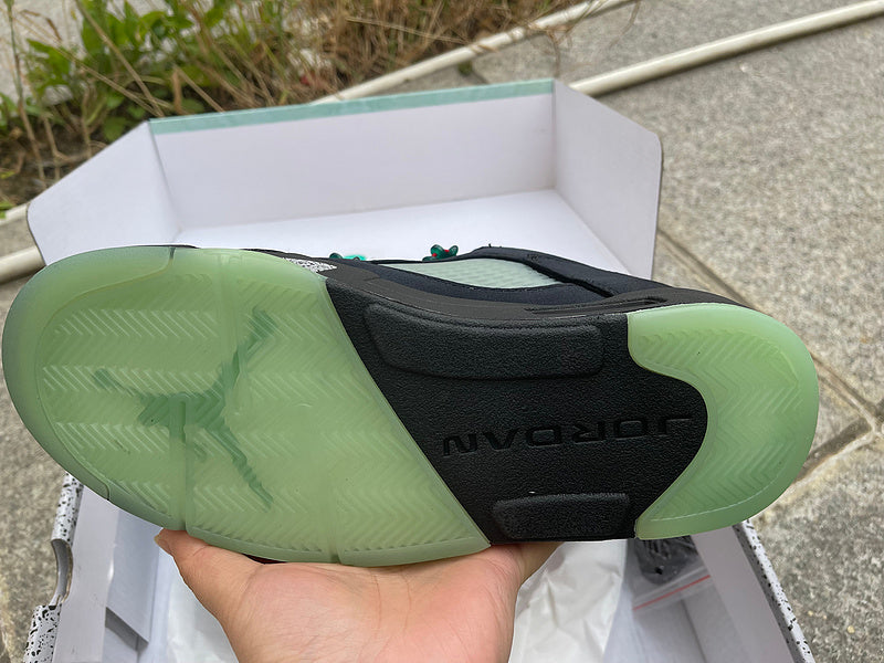 Nike Men's & Women's Luxury Lifestyle Trainers — Style 255 detail view