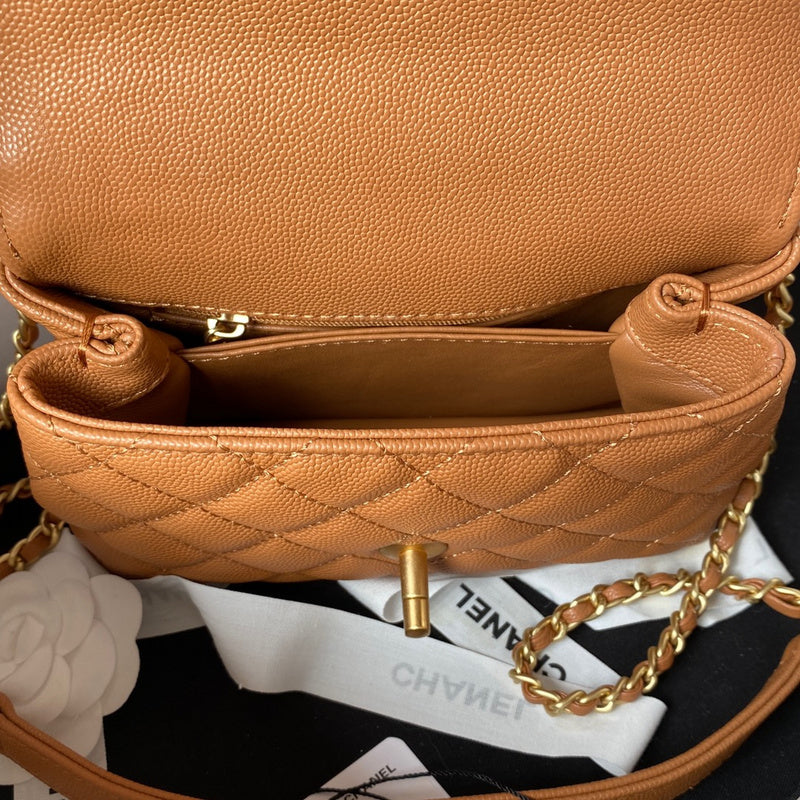  women's handbag, mid design, view 7