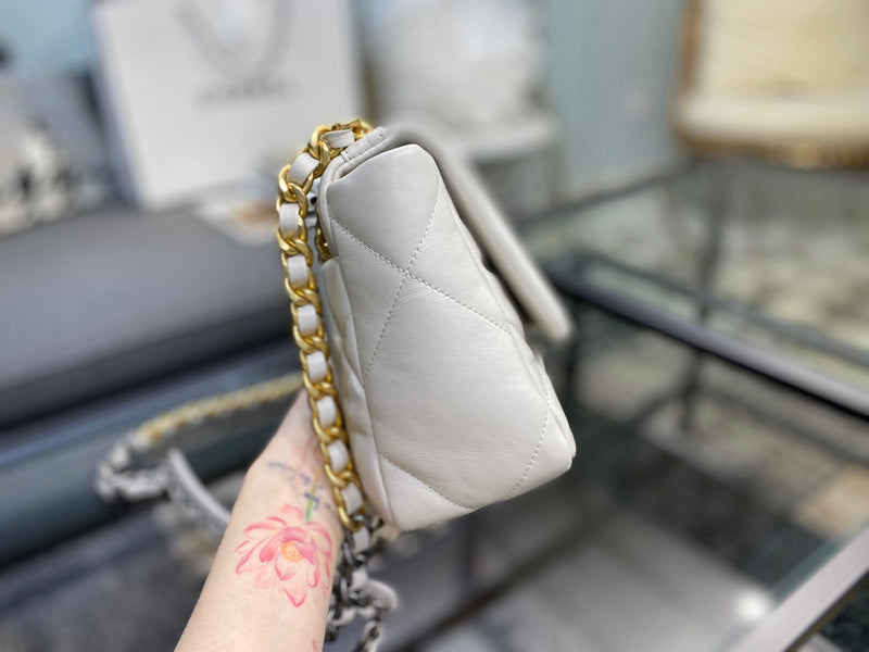 Zivas Charm Contemporary Flair Designer Handbag (Structured Everyday Essential) – Detail View