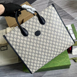 Handle and strap detail of chic statement women's handbag – women's luxury handbag