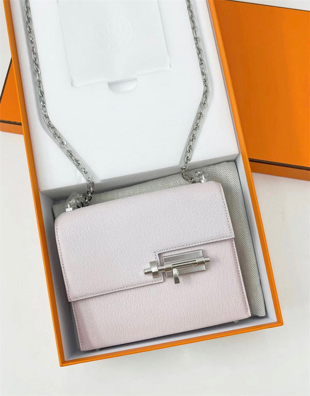  Versatile everyday bag carried on shoulder 16