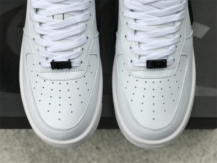 Nike neutral cream luxury sneakers view 10 streetwear statement look