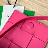 Contemporary Premium PU Leather Handbag - Sleek Minimalist Lines | Women's Luxury Handbag #1664 - close-up detail shot (image 3) of designer-inspired handbag