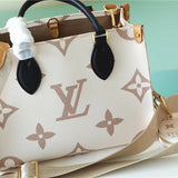  crossbody bag interior and compartment view