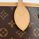 Side profile of polished modern women's handbag – women's premium purse