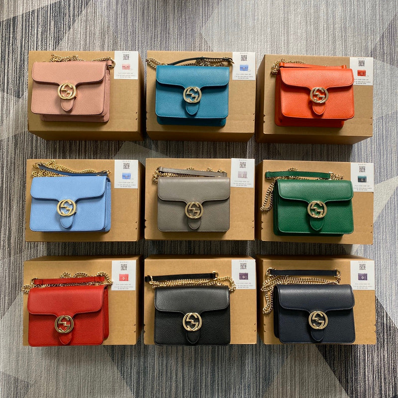 Side profile of premium chic women's handbag – women's designer-style accessory