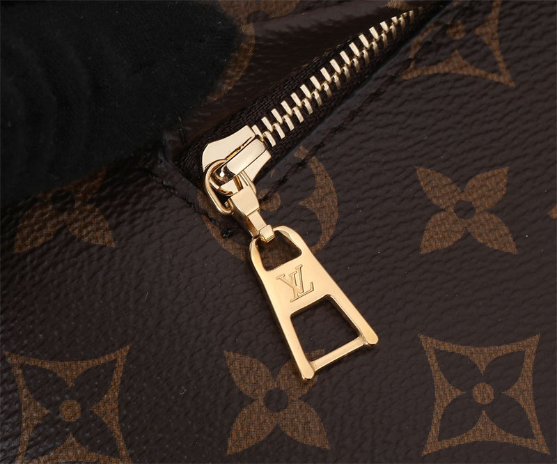 structured shoulder bag styled with outfit