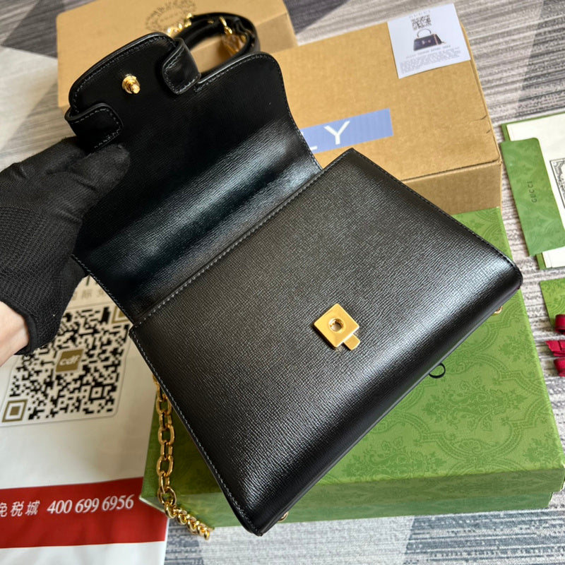 Interior view of everyday-luxe modern women's handbag – women's premium purse