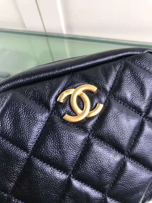 Zivas Charm Signature Style Fashion Handbag (Premium Everyday Carry) – Detail View