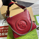 Handle and strap detail of sleek statement women's handbag – women's luxury handbag
