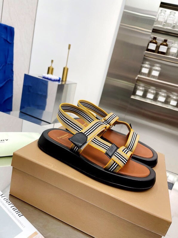 Burberry shoes Style 034 - back heel detail