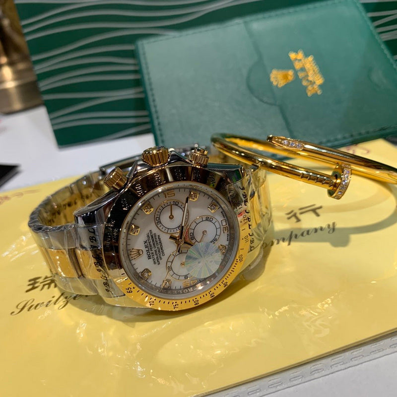 Angled view of Cartier unisex jewelry piece