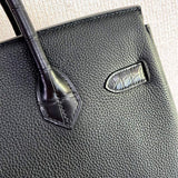  carryall bag close-up of hardware and finish 11