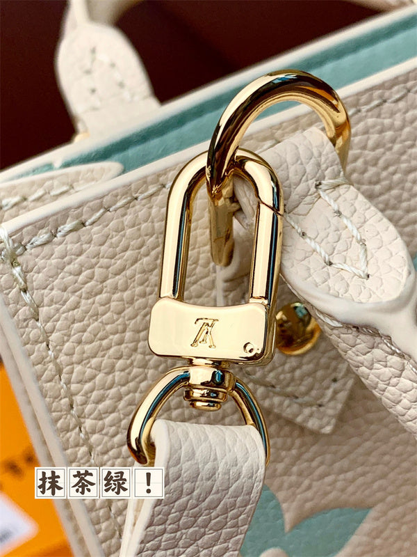  Smart top-handle bag carried on shoulder 10