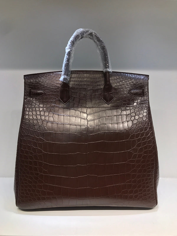 Sophisticated handbag styled for everyday wear