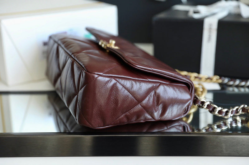 Zivas Charm Effortless Elegance Designer Handbag (Timeless Wardrobe Addition) – Styled Look