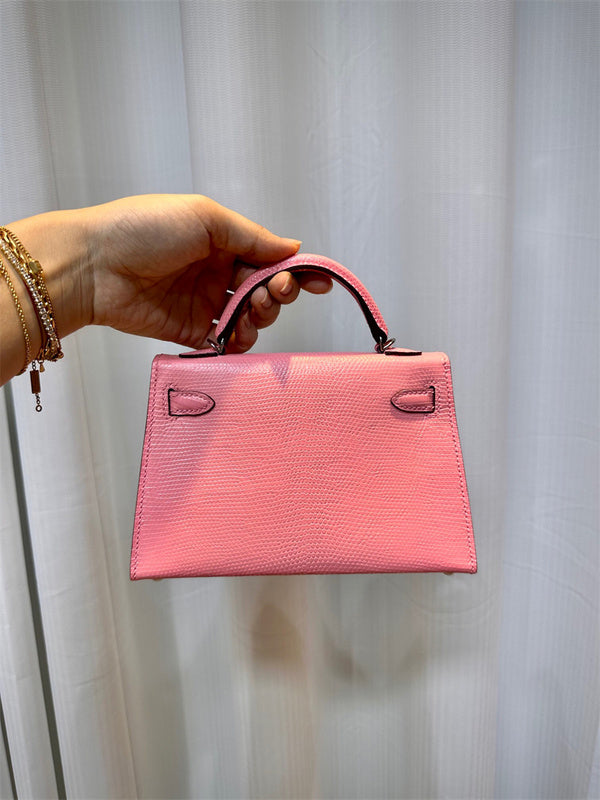  graceful shoulder bag detail view showing craftsmanship