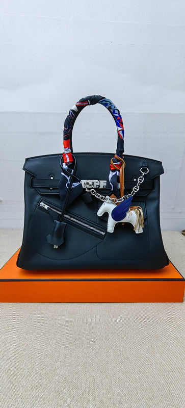 Close-up detail of balanced bag design