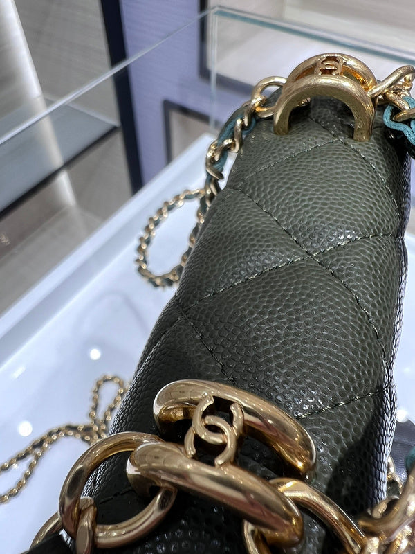 Zivas Charm Streamlined Design Designer Handbag (Modern Wardrobe Staple) – Detail View