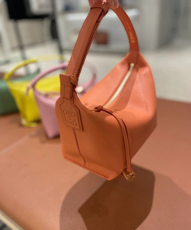 Ziva's Charm handbag – carry view (21cm*17cm*12.5cm)