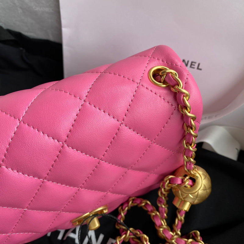 Zivas Charm Versatile Design Fashion Handbag (Refined Practical Design) – Lifestyle Shot