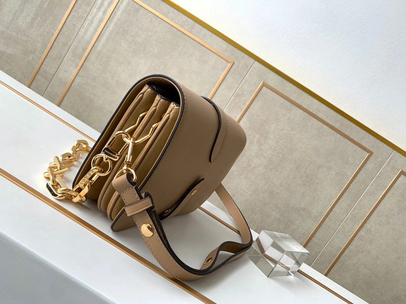 Close-up detail of statement everyday-luxe women's handbag – women's premium purse
