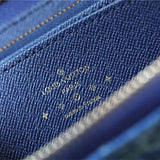  chic crossbody bag detail view showing craftsmanship 8