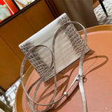  shopper bag interior and compartment view 9