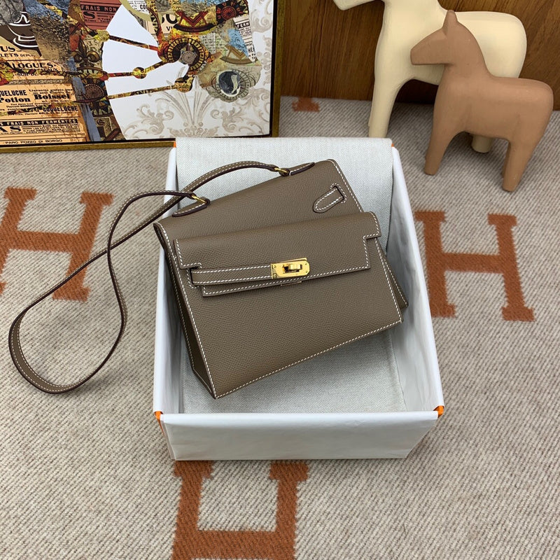 Structured handbag styled for everyday wear