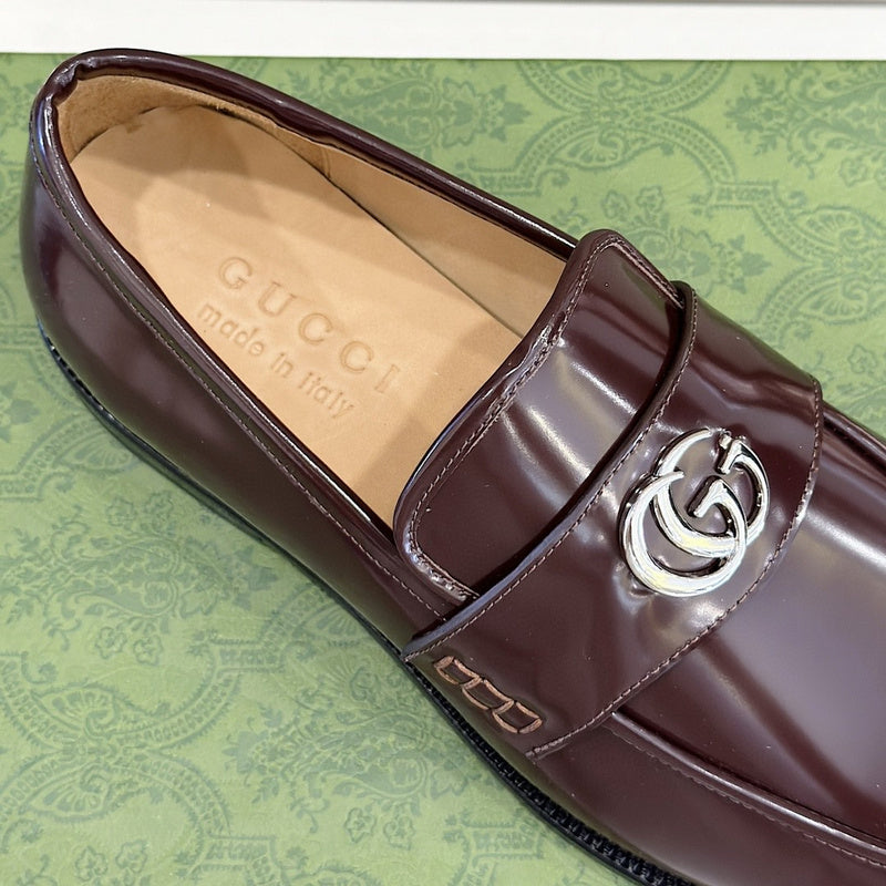 Gucci classic monochrome luxury sneakers view 4 heritage-inspired look