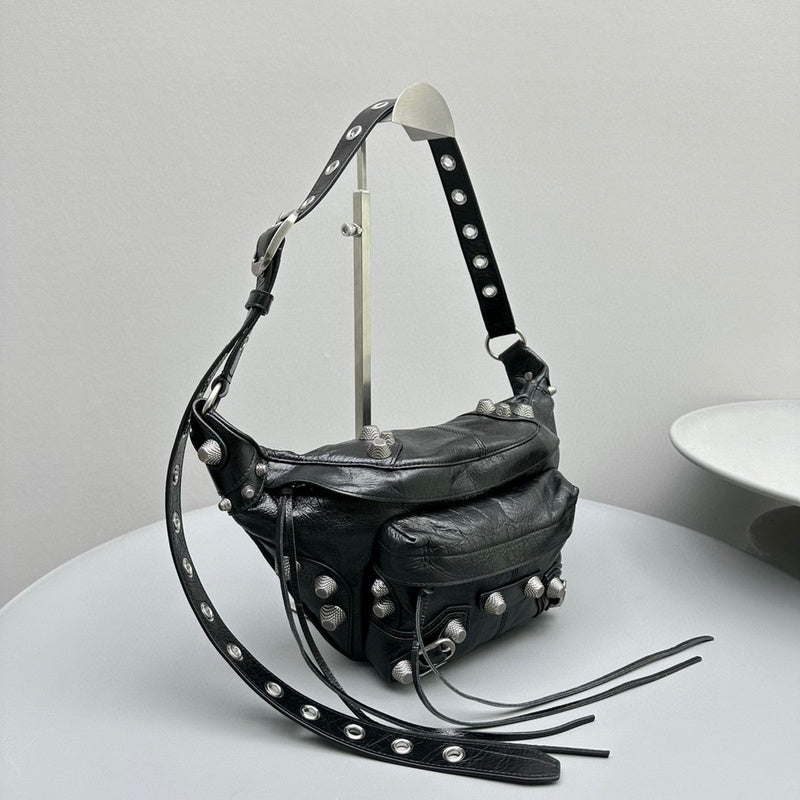 Zivas Charm Signature Style Statement Handbag (Everyday Luxury Essential) – Lifestyle Shot