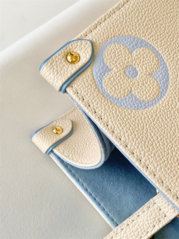  Contemporary top-handle bag carried on shoulder 10