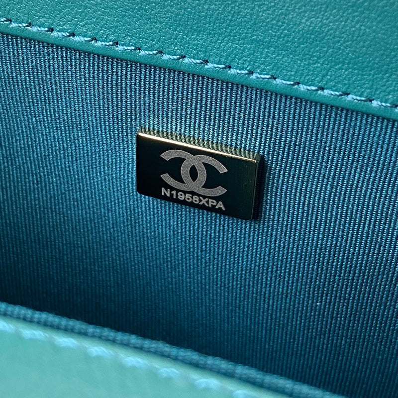  women's handbag, versatile design, view 5