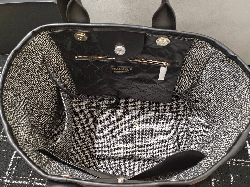 handbag, spacious everyday style, image 7