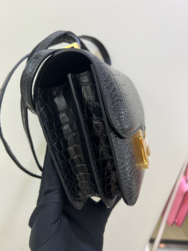 Interior view of smart premium bag