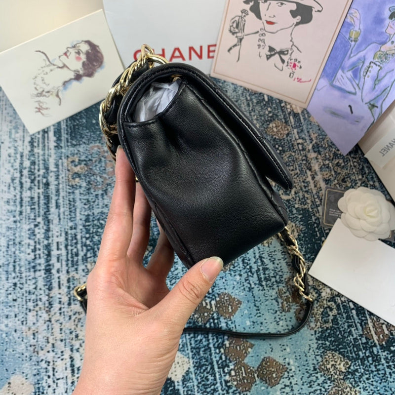  women's handbag, mid design, view 3
