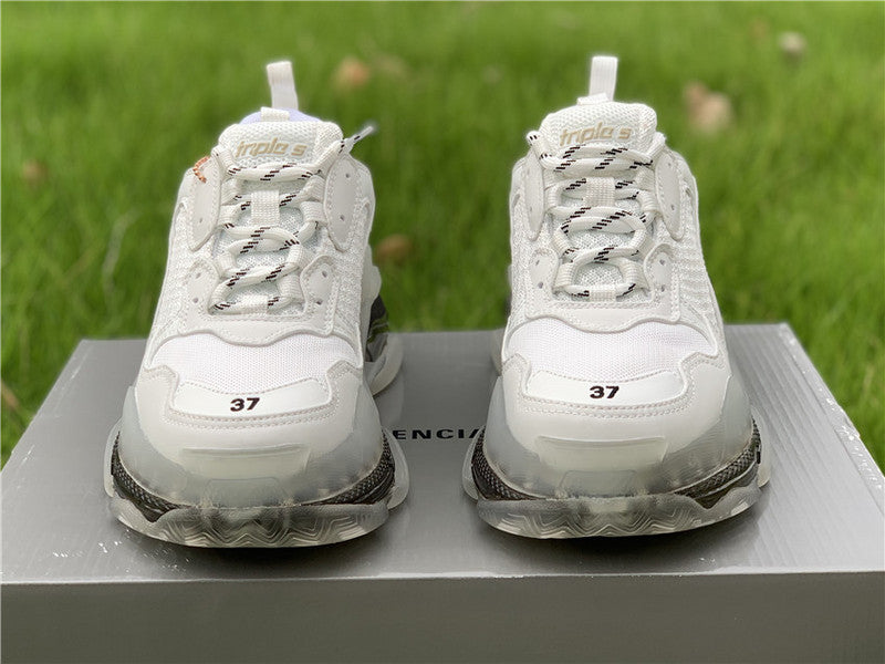 Balenciaga shoes Style 387 - close-up of premium leather craftsmanship