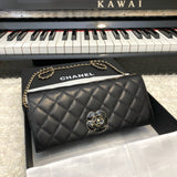  women's handbag, mid design, view 1