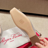 Front view of Roger Vivier luxury piece style No.063