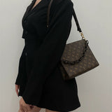  statement tote bag styled with outfit 36