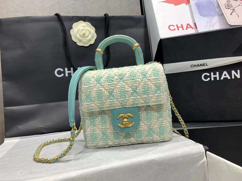 Zivas Charm Modern Edge Luxury Handbag (Contemporary Shape Language) – Interior View