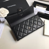 Zivas Charm Streamlined Design Everyday Handbag (Timeless Wardrobe Addition) – Angled View