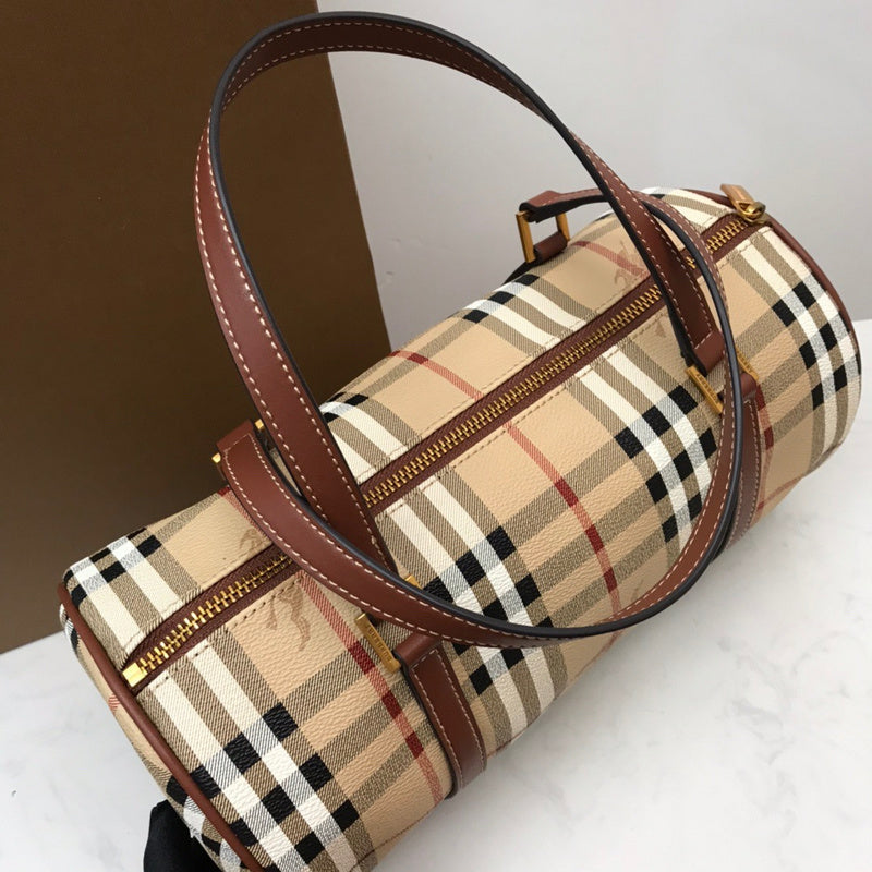 Ziva's Charm handbag – back view (one versatile size)