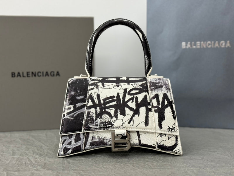 Zivas Charm Modern Edge Statement Handbag (Polished Everyday Piece) – Full Silhouette